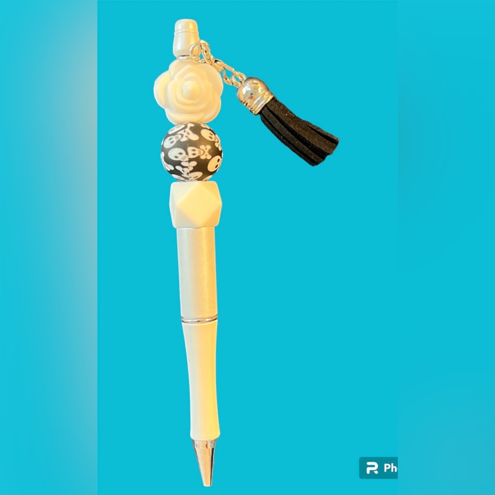 Flower Skull And Crossbones Black And White Beaded Twist Ink PEN With Tassel New